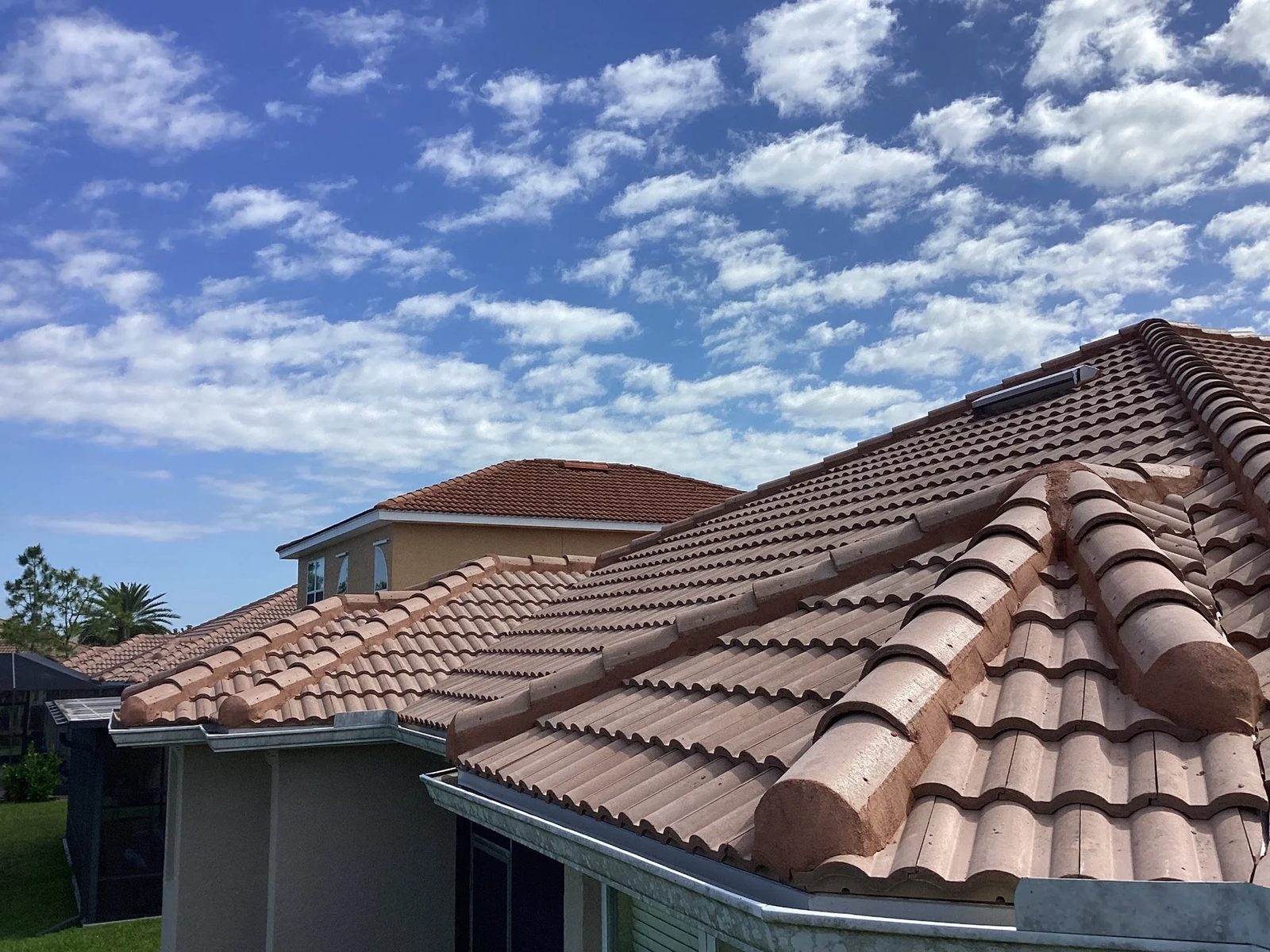 Tile roof under Florida sky, video thumbnail